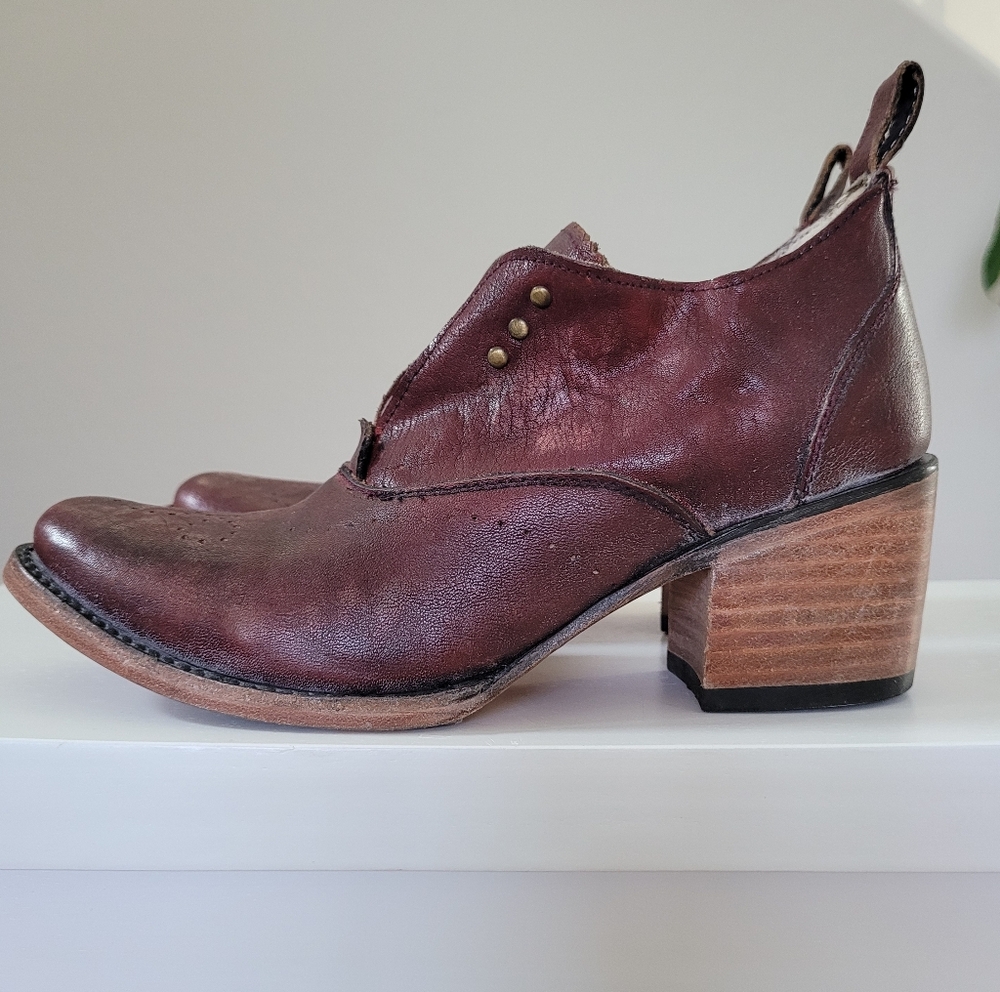 Freebird Sadie Ankle Boot 6  Burgundy Red Leather Chunky Heel Western Boho Rare